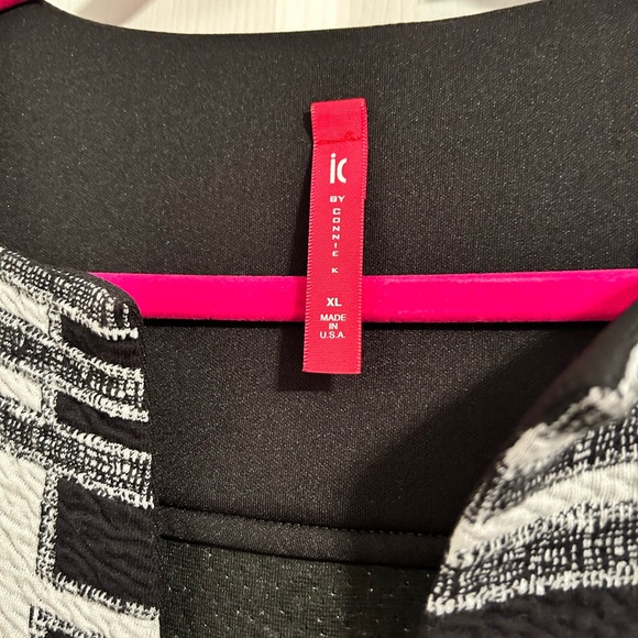 IC JACKET. Great with pants or dress for work - Picture 2 of 2
